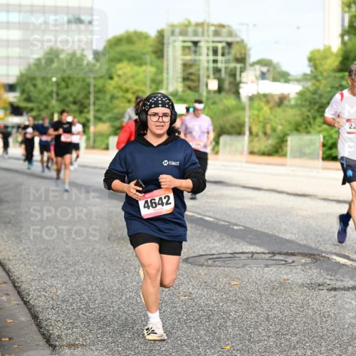 06.09.2026 - CURREX Alsterlauf Dr. Thomas Lammeyer http://msf.ph/oto/10136704 06.09.2026 10:01:55 Laufen 4642, 2267, 4538 meine-sportfotos.de