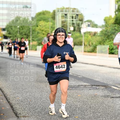 06.09.2026 - CURREX Alsterlauf Dr. Thomas Lammeyer http://msf.ph/oto/10136706 06.09.2026 10:01:55 Laufen 4642, 2267 meine-sportfotos.de