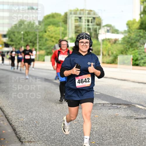 06.09.2026 - CURREX Alsterlauf Dr. Thomas Lammeyer http://msf.ph/oto/10136708 06.09.2026 10:01:55 Laufen 389, 4642, 2267 meine-sportfotos.de