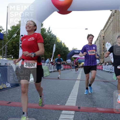 06.09.2026 - CURREX Alsterlauf Yannick Fuchs http://msf.ph/oto/10136709 06.09.2026 09:44:50 Ziel 2442, 2452, 2610, 3226, 3671, 3802, 3803, 4039, 4128, 5286, 8264 meine-sportfotos.de