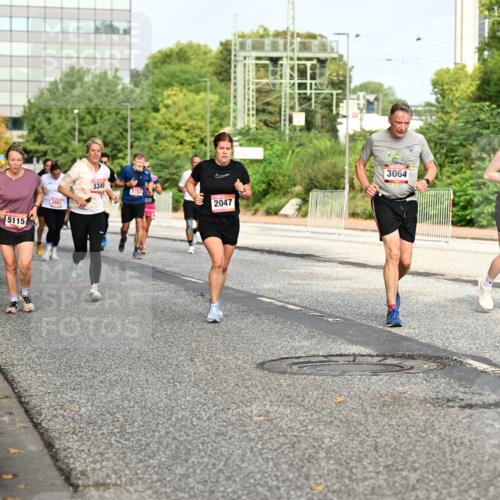 06.09.2026 - CURREX Alsterlauf Dr. Thomas Lammeyer http://msf.ph/oto/10136746 06.09.2026 10:01:58 Laufen 4481, 5115, 5349, 5783, 3551, 2047, 3315, 3064 meine-sportfotos.de