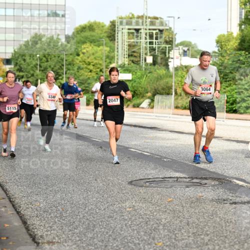 06.09.2026 - CURREX Alsterlauf Dr. Thomas Lammeyer http://msf.ph/oto/10136747 06.09.2026 10:01:59 Laufen 4481, 5115, 3551, 3064, 3315, 5349, 2047 meine-sportfotos.de