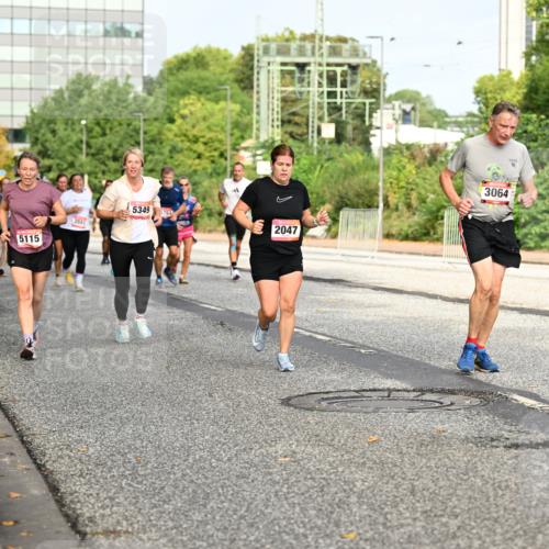 06.09.2026 - CURREX Alsterlauf Dr. Thomas Lammeyer http://msf.ph/oto/10136752 06.09.2026 10:01:59 Laufen 4481, 5115, 3551, 5349, 2047, 3064, 3315 meine-sportfotos.de