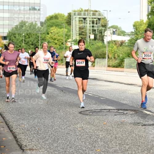 06.09.2026 - CURREX Alsterlauf Dr. Thomas Lammeyer http://msf.ph/oto/10136757 06.09.2026 10:01:59 Laufen 5115, 3551, 5349, 3064, 2047 meine-sportfotos.de