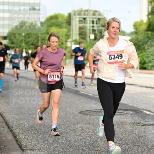 06.09.2026 - CURREX Alsterlauf Dr. Thomas Lammeyer http://msf.ph/oto/10136783 06.09.2026 10:02:01 Laufen 5115, 5349 meine-sportfotos.de