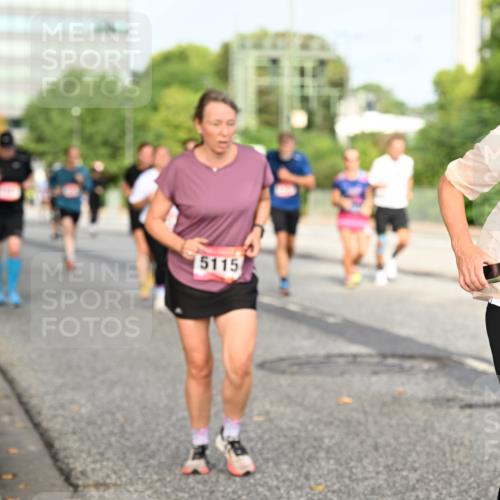 06.09.2026 - CURREX Alsterlauf Dr. Thomas Lammeyer http://msf.ph/oto/10136791 06.09.2026 10:02:02 Laufen 5115, 5349 meine-sportfotos.de