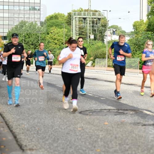 06.09.2026 - CURREX Alsterlauf Dr. Thomas Lammeyer http://msf.ph/oto/10136806 06.09.2026 10:02:04 Laufen 5726, 4481, 3314, 3551, 5763 meine-sportfotos.de