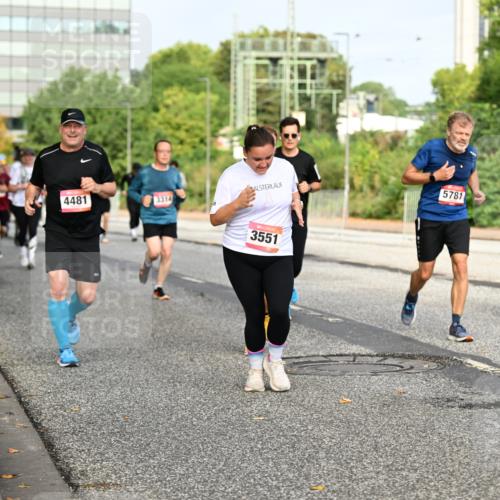 06.09.2026 - CURREX Alsterlauf Dr. Thomas Lammeyer http://msf.ph/oto/10136813 06.09.2026 10:02:04 Laufen 4481, 3314, 5781, 3551 meine-sportfotos.de