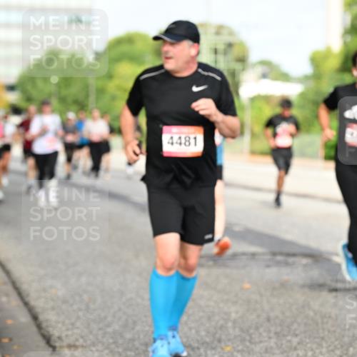 06.09.2026 - CURREX Alsterlauf Dr. Thomas Lammeyer http://msf.ph/oto/10136833 06.09.2026 10:02:06 Laufen 4481, 4136 meine-sportfotos.de
