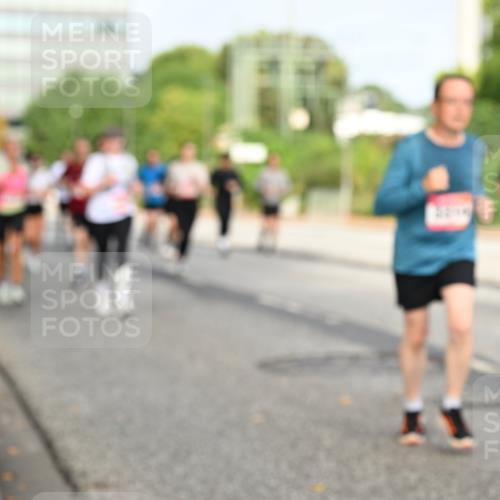06.09.2026 - CURREX Alsterlauf Dr. Thomas Lammeyer http://msf.ph/oto/10136849 06.09.2026 10:02:08 Laufen  meine-sportfotos.de