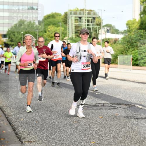 06.09.2026 - CURREX Alsterlauf Dr. Thomas Lammeyer http://msf.ph/oto/10136875 06.09.2026 10:02:10 Laufen 39, 5720, 5390, 5364 meine-sportfotos.de