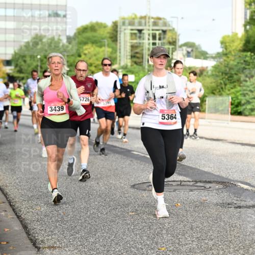 06.09.2026 - CURREX Alsterlauf Dr. Thomas Lammeyer http://msf.ph/oto/10136879 06.09.2026 10:02:10 Laufen 3439, 5726, 5390, 5364 meine-sportfotos.de
