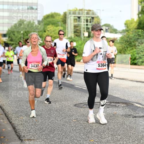 06.09.2026 - CURREX Alsterlauf Dr. Thomas Lammeyer http://msf.ph/oto/10136881 06.09.2026 10:02:10 Laufen 3439, 726, 5364 meine-sportfotos.de
