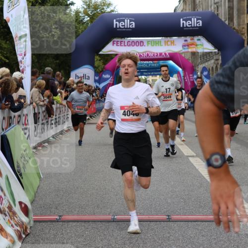 06.09.2026 - CURREX Alsterlauf Strokosch-Dieckow http://msf.ph/oto/10136895 06.09.2026 09:58:59 Ziel 2060, 2065, 2649, 2981, 3049, 3203, 3313, 3323, 3517, 3546, 3552, 3765, 4048, 4080, 4081, 4299, 4605, 4779, 5099, 5100, 5661, 6064, 6065, 6311, 8051, 8206, 8265, 8320 meine-sportfotos.de