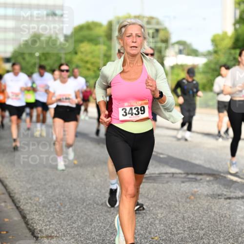 06.09.2026 - CURREX Alsterlauf Dr. Thomas Lammeyer http://msf.ph/oto/10136897 06.09.2026 10:02:12 Laufen 3439 meine-sportfotos.de
