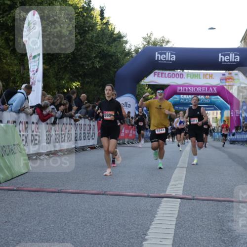 06.09.2026 - CURREX Alsterlauf Yannick Fuchs http://msf.ph/oto/10136898 06.09.2026 09:44:56 Ziel 2452, 2610, 3802, 3803, 4011, 4128, 5286, 5837, 6243 meine-sportfotos.de