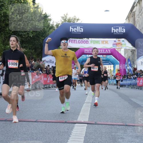 06.09.2026 - CURREX Alsterlauf Yannick Fuchs http://msf.ph/oto/10136916 06.09.2026 09:44:57 Ziel 2452, 2610, 3803, 4011, 4128, 5286, 5837, 6243, 6420 meine-sportfotos.de