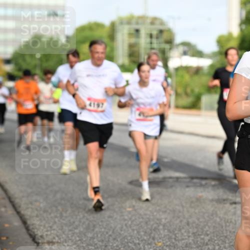 06.09.2026 - CURREX Alsterlauf Dr. Thomas Lammeyer http://msf.ph/oto/10136932 06.09.2026 10:02:15 Laufen 4197, 180 meine-sportfotos.de