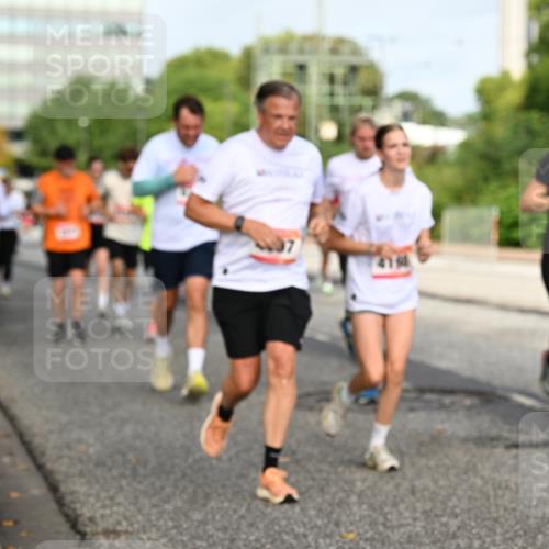 06.09.2026 - CURREX Alsterlauf Dr. Thomas Lammeyer http://msf.ph/oto/10136937 06.09.2026 10:02:15 Laufen  meine-sportfotos.de