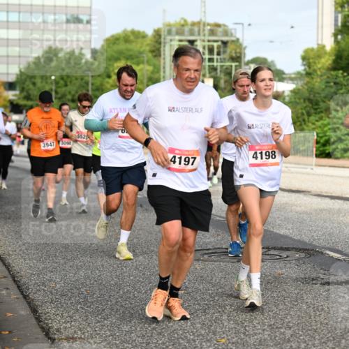 06.09.2026 - CURREX Alsterlauf Dr. Thomas Lammeyer http://msf.ph/oto/10136938 06.09.2026 10:02:15 Laufen 3947, 3098, 5520, 4197, 4198, 5373 meine-sportfotos.de