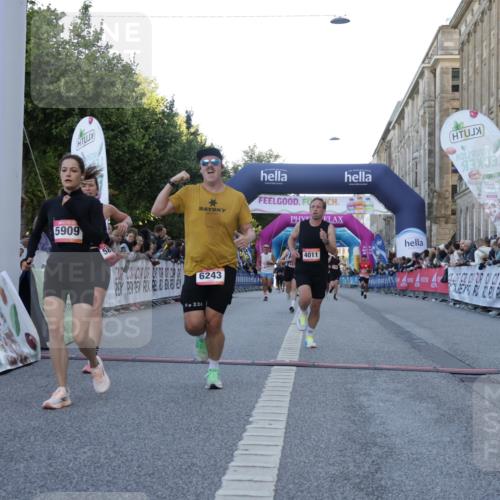 06.09.2026 - CURREX Alsterlauf Yannick Fuchs http://msf.ph/oto/10136945 06.09.2026 09:44:58 Ziel 2452, 2610, 3641, 4011, 4128, 5837, 6243, 6420 meine-sportfotos.de