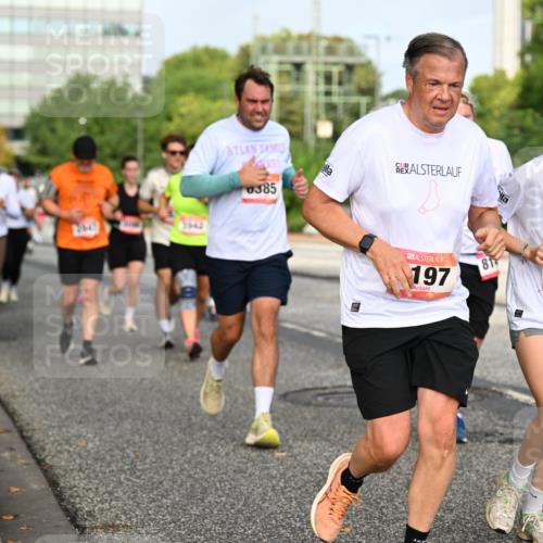 06.09.2026 - CURREX Alsterlauf Dr. Thomas Lammeyer http://msf.ph/oto/10136947 06.09.2026 10:02:16 Laufen 2547, 3542, 385, 197, 81, 4198 meine-sportfotos.de