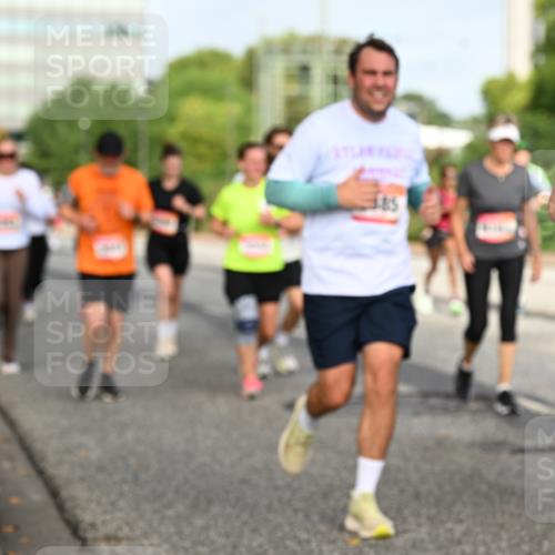 06.09.2026 - CURREX Alsterlauf Dr. Thomas Lammeyer http://msf.ph/oto/10136957 06.09.2026 10:02:17 Laufen 385 meine-sportfotos.de