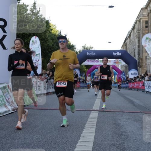 06.09.2026 - CURREX Alsterlauf Yannick Fuchs http://msf.ph/oto/10136963 06.09.2026 09:44:58 Ziel 2452, 2610, 3641, 4011, 4128, 5837, 6243, 6420 meine-sportfotos.de