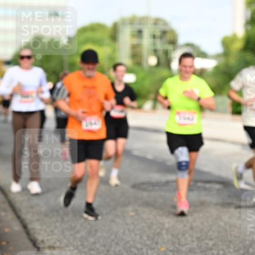 06.09.2026 - CURREX Alsterlauf Dr. Thomas Lammeyer http://msf.ph/oto/10136969 06.09.2026 10:02:18 Laufen  meine-sportfotos.de