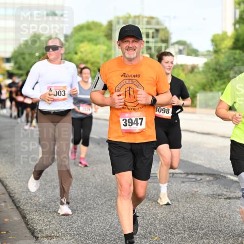 06.09.2026 - CURREX Alsterlauf Dr. Thomas Lammeyer http://msf.ph/oto/10136980 06.09.2026 10:02:19 Laufen 003, 3947, 3098, 3942 meine-sportfotos.de