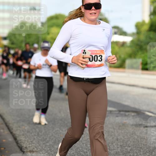 06.09.2026 - CURREX Alsterlauf Dr. Thomas Lammeyer http://msf.ph/oto/10136995 06.09.2026 10:02:20 Laufen 003 meine-sportfotos.de