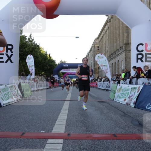 06.09.2026 - CURREX Alsterlauf Yannick Fuchs http://msf.ph/oto/10136998 06.09.2026 09:45:00 Ziel 2289, 2452, 3641, 3974, 4011, 4128, 5837, 6243, 6420 meine-sportfotos.de