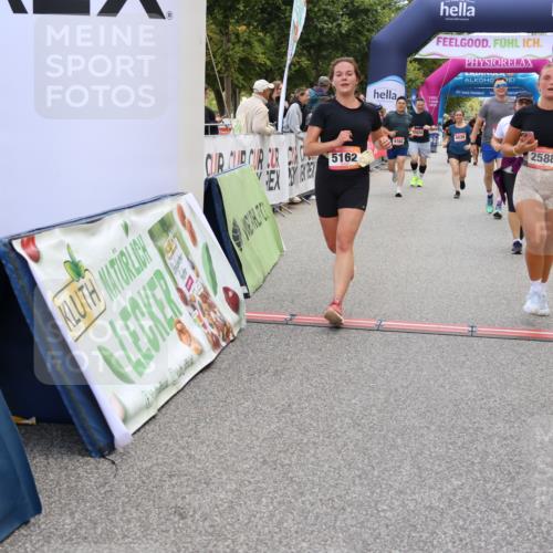 06.09.2026 - CURREX Alsterlauf Strokosch-Dieckow http://msf.ph/oto/10137000 06.09.2026 10:13:02 Ziel 2073, 2285, 2493, 2588, 2595, 2725, 3891, 3901, 4035, 4103, 5162, 5335, 5601, 6235, 8186 meine-sportfotos.de