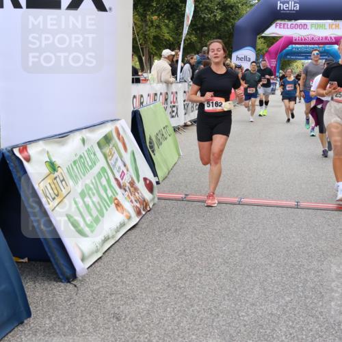 06.09.2026 - CURREX Alsterlauf Strokosch-Dieckow http://msf.ph/oto/10137007 06.09.2026 10:13:02 Ziel 2073, 2285, 2493, 2588, 2595, 2725, 3891, 3901, 4035, 4103, 5162, 5335, 5601, 6235, 8186 meine-sportfotos.de