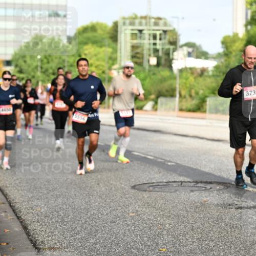 06.09.2026 - CURREX Alsterlauf Dr. Thomas Lammeyer http://msf.ph/oto/10137022 06.09.2026 10:02:23 Laufen 5556, 4650, 3736, 3842 meine-sportfotos.de