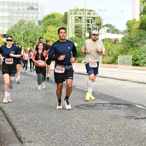 06.09.2026 - CURREX Alsterlauf Dr. Thomas Lammeyer http://msf.ph/oto/10137032 06.09.2026 10:02:24 Laufen 093, 4650, 6107, 5556, 5137, 37 meine-sportfotos.de