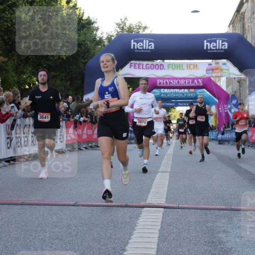 06.09.2026 - CURREX Alsterlauf Yannick Fuchs http://msf.ph/oto/10137034 06.09.2026 09:45:01 Ziel 2289, 2786, 3641, 3974, 4011, 4128, 4255, 5837, 6243, 6420 meine-sportfotos.de