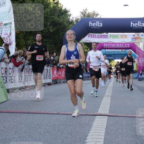 06.09.2026 - CURREX Alsterlauf Yannick Fuchs http://msf.ph/oto/10137041 06.09.2026 09:45:01 Ziel 2289, 2786, 3641, 3974, 4011, 4128, 4255, 5837, 6243, 6420 meine-sportfotos.de