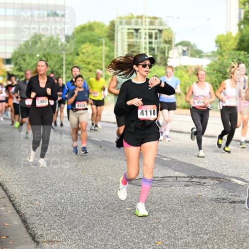 06.09.2026 - CURREX Alsterlauf Dr. Thomas Lammeyer http://msf.ph/oto/10137088 06.09.2026 10:02:30 Laufen 3980, 4508, 454, 3677, 4110, 6350 meine-sportfotos.de