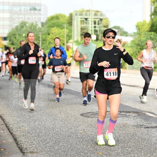 06.09.2026 - CURREX Alsterlauf Dr. Thomas Lammeyer http://msf.ph/oto/10137095 06.09.2026 10:02:30 Laufen 3981, 4500, 333, 21, 4110, 4545, 3677, 3674 meine-sportfotos.de