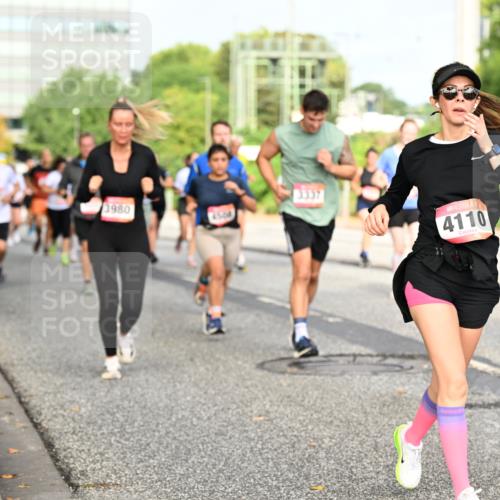06.09.2026 - CURREX Alsterlauf Dr. Thomas Lammeyer http://msf.ph/oto/10137102 06.09.2026 10:02:31 Laufen 3980, 3337, 4110, 45 meine-sportfotos.de