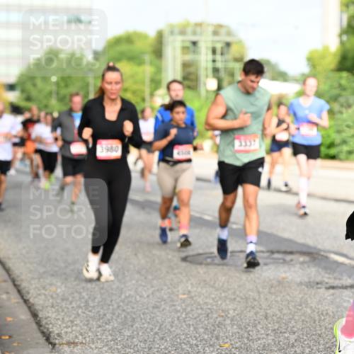 06.09.2026 - CURREX Alsterlauf Dr. Thomas Lammeyer http://msf.ph/oto/10137106 06.09.2026 10:02:31 Laufen 3980, 411 meine-sportfotos.de