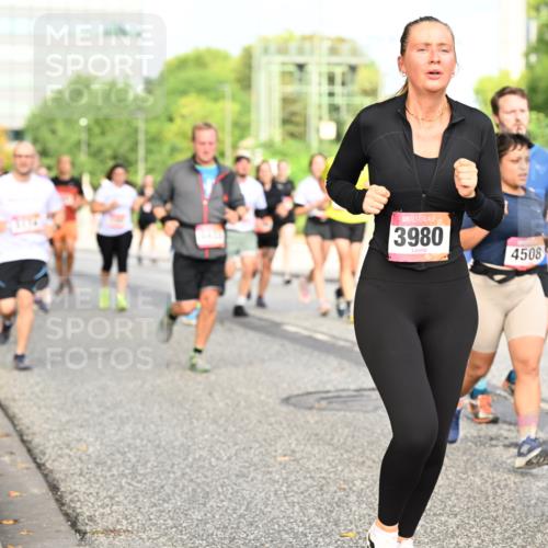 06.09.2026 - CURREX Alsterlauf Dr. Thomas Lammeyer http://msf.ph/oto/10137123 06.09.2026 10:02:33 Laufen 3980, 4508, 3337 meine-sportfotos.de