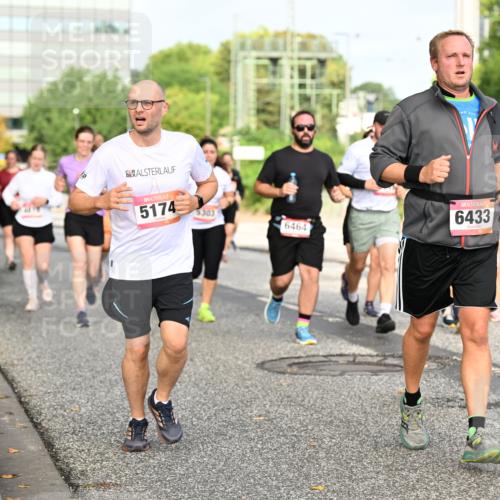 06.09.2026 - CURREX Alsterlauf Dr. Thomas Lammeyer http://msf.ph/oto/10137146 06.09.2026 10:02:35 Laufen 5174, 5303, 6464, 6433 meine-sportfotos.de