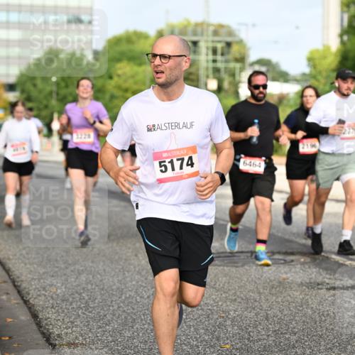 06.09.2026 - CURREX Alsterlauf Dr. Thomas Lammeyer http://msf.ph/oto/10137153 06.09.2026 10:02:35 Laufen 3220, 5174, 6464, 2196, 60 meine-sportfotos.de