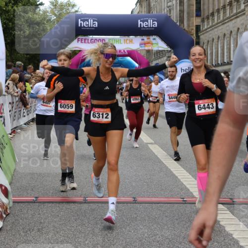 06.09.2026 - CURREX Alsterlauf Strokosch-Dieckow http://msf.ph/oto/10137159 06.09.2026 09:59:23 Ziel 2220, 2367, 2772, 3535, 3542, 3600, 3657, 3844, 3892, 4091, 4139, 4158, 4217, 4748, 4791, 5160, 5249, 5723, 5735, 6059, 6312, 6443, 6447 meine-sportfotos.de