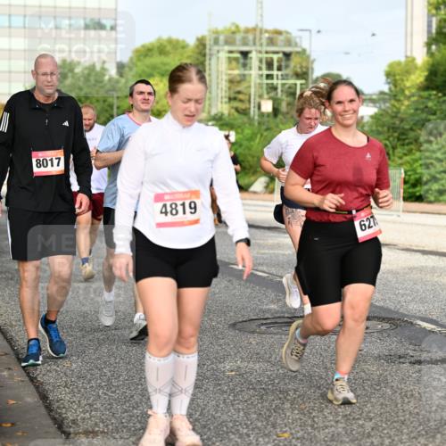 06.09.2026 - CURREX Alsterlauf Dr. Thomas Lammeyer http://msf.ph/oto/10137207 06.09.2026 10:02:41 Laufen 313, 8017, 4819, 627, 2863 meine-sportfotos.de