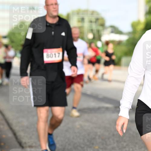 06.09.2026 - CURREX Alsterlauf Dr. Thomas Lammeyer http://msf.ph/oto/10137229 06.09.2026 10:02:43 Laufen 8017, 4819 meine-sportfotos.de