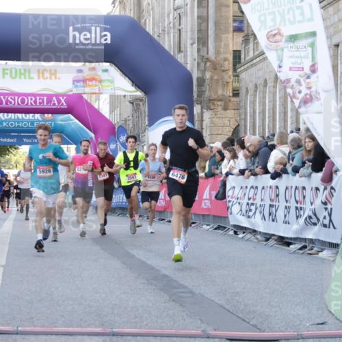 06.09.2026 - CURREX Alsterlauf Yannick Fuchs http://msf.ph/oto/10137237 06.09.2026 09:45:19 Ziel 2449, 2489, 2498, 3211, 3593, 4331, 4586, 4891, 5216, 5254, 5266, 5352, 5887, 5926, 6476, 8020 meine-sportfotos.de