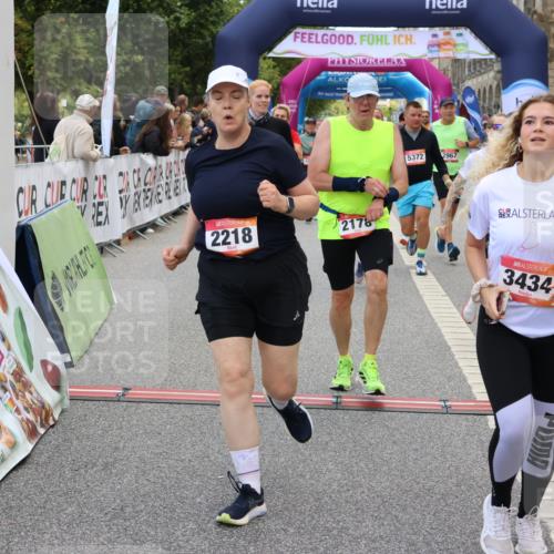 06.09.2026 - CURREX Alsterlauf Strokosch-Dieckow http://msf.ph/oto/10137243 06.09.2026 10:13:18 Ziel 2178, 2215, 2218, 2685, 2822, 2967, 2971, 3434, 3438, 5371, 5372, 6297, 6298, 6402, 6478, 8059, 8075, 8130, 8313 meine-sportfotos.de